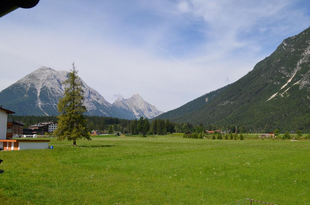 Laerchenhof Hotel Лойташ Екстериор снимка